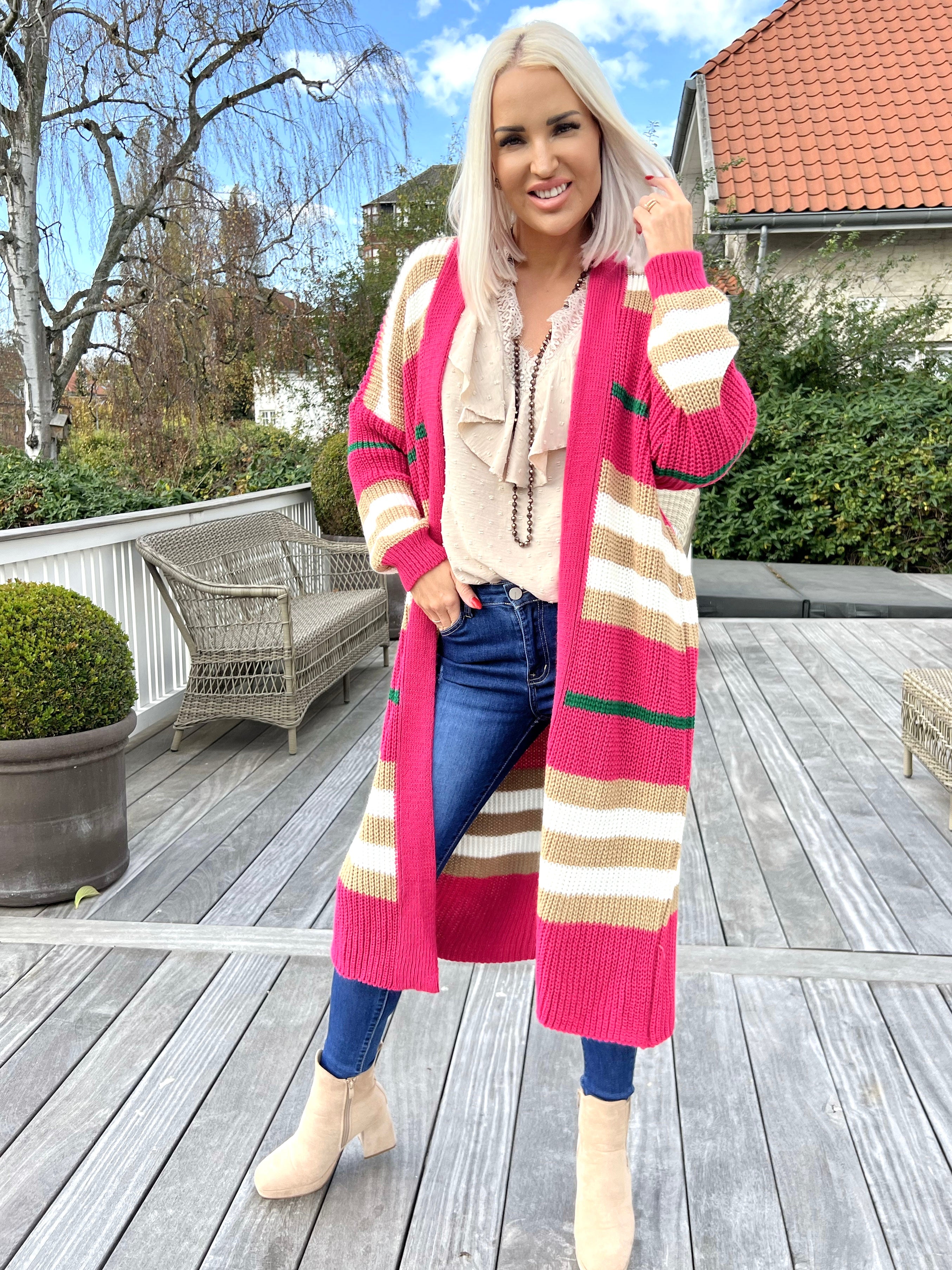 Mikla - Lång randig plus size kofta i stickad